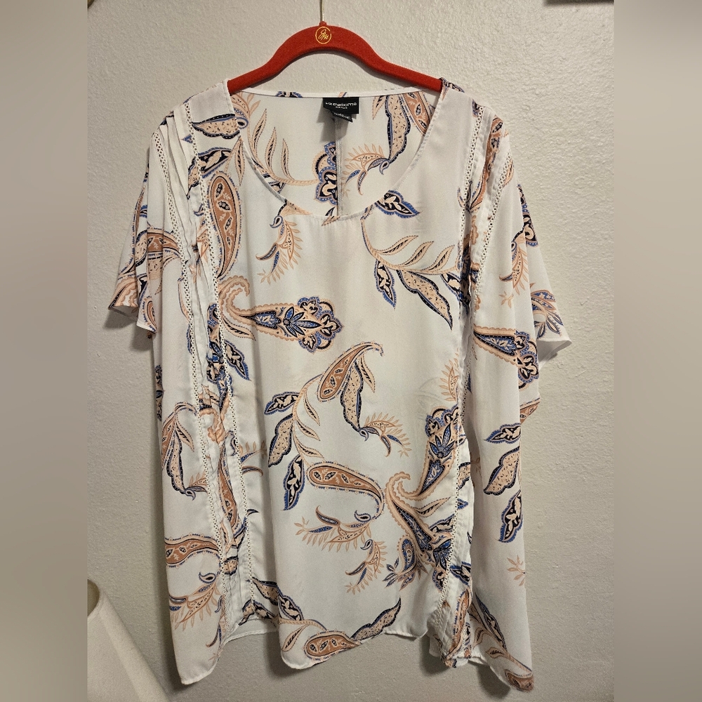 Liz Claiborne White and Blue Paisley Blouse